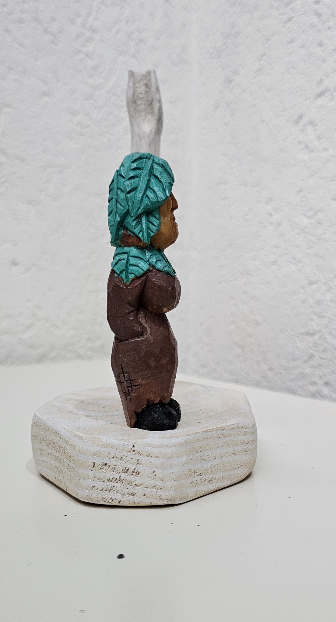  Doamna Spirit al Copacilor � Figurină din Lemn Sculptată și Pictată Manual - jucării și echipamente pentru copii - accesorii sport - accesorii pentru alte jocuri și sporturi - Artynos.ro