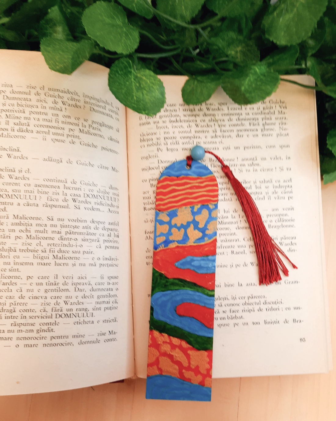 Semn de carte pictat manual cu motive abstracte - cărți și creații cu tematică muzicală, cadouri - semn de carte - Artynos.ro