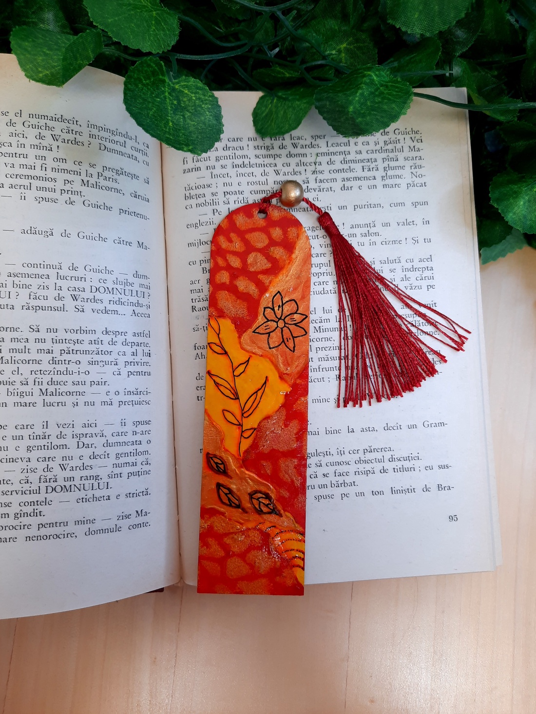 Semn de carte pictat manual cu motive abstracte - cărți și creații cu tematică muzicală, cadouri - semn de carte - Artynos.ro