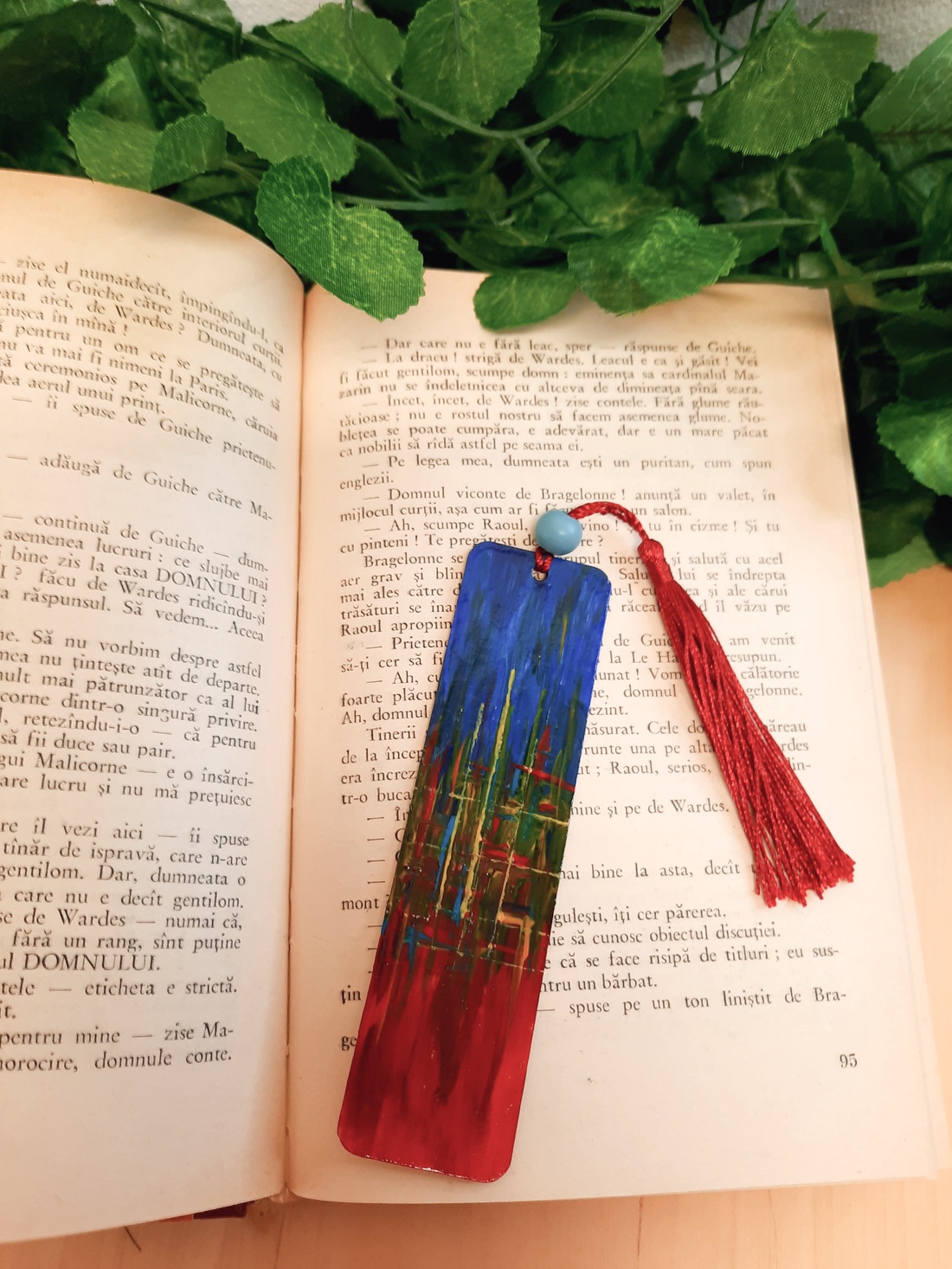 Semn de carte pictat manual - City lights - cărți și creații cu tematică muzicală, cadouri - semn de carte - Artynos.ro