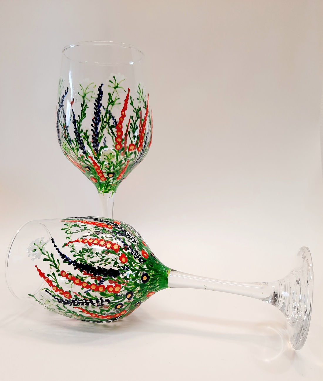 Pahare de vin, pictate manual  - arte vizuale și accesorii  - picturi - pictură pe sticlă - Artynos.ro