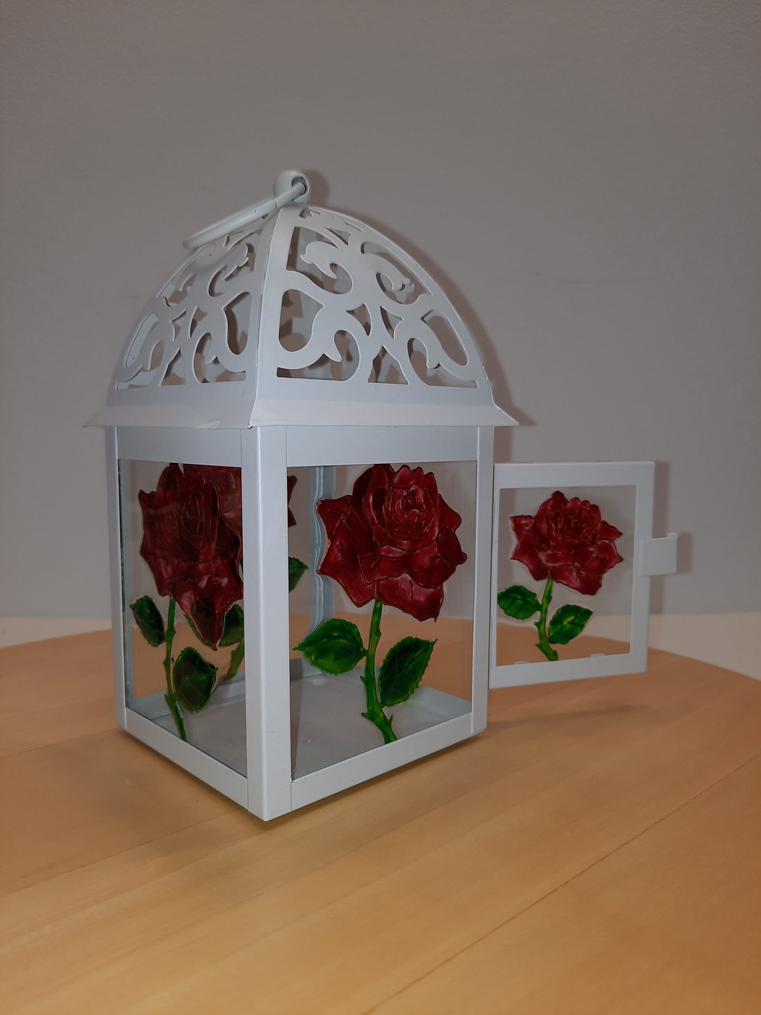 Felinar, pictat manual cu trandafiri  - arte vizuale și accesorii  - picturi - pictură pe sticlă - Artynos.ro