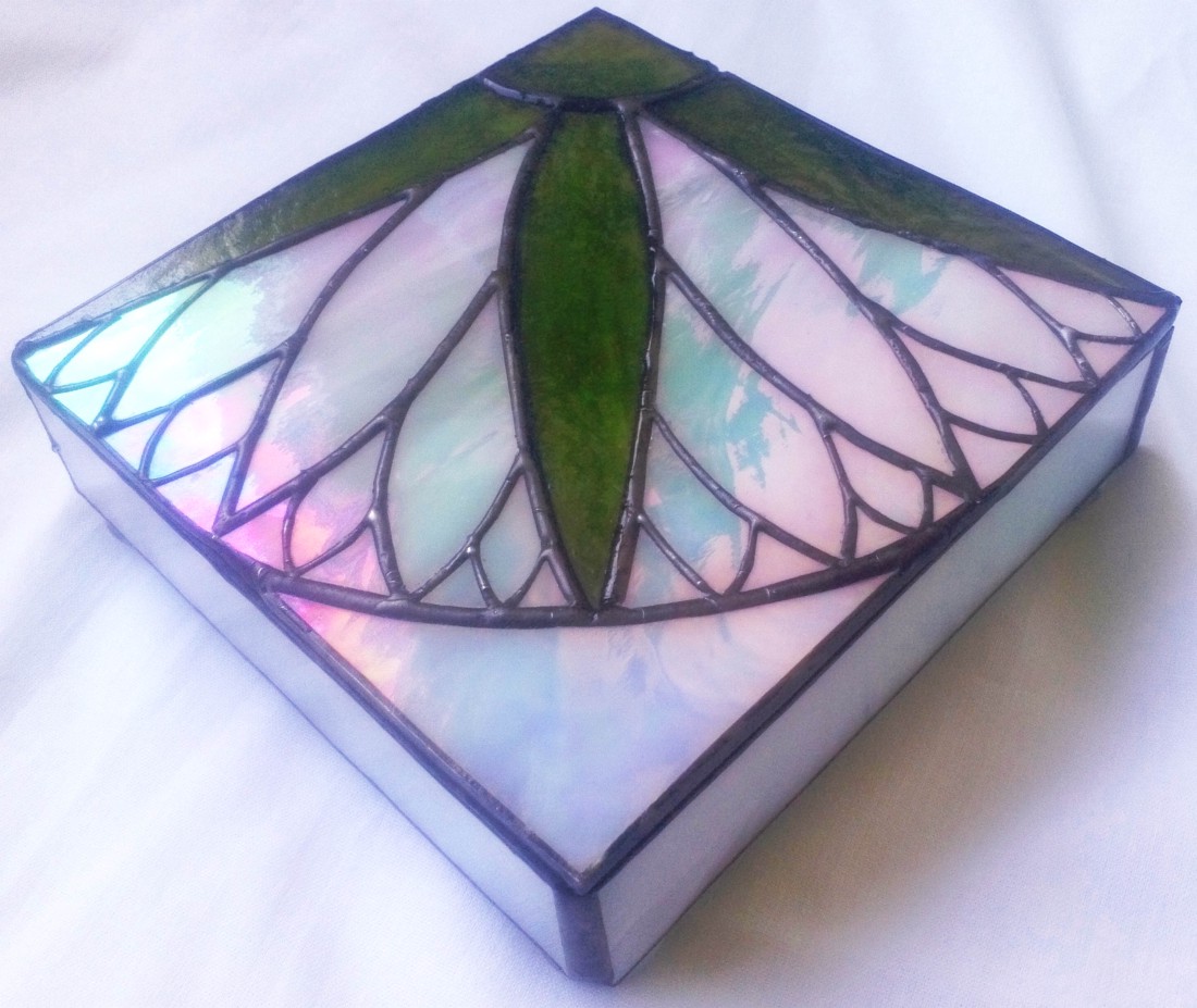 Cutie de bijuterii tiffany cu lotus egiptean - bijuterii - suporturi și cutii de bijuterii - cutii de bijuterii - Artynos.ro