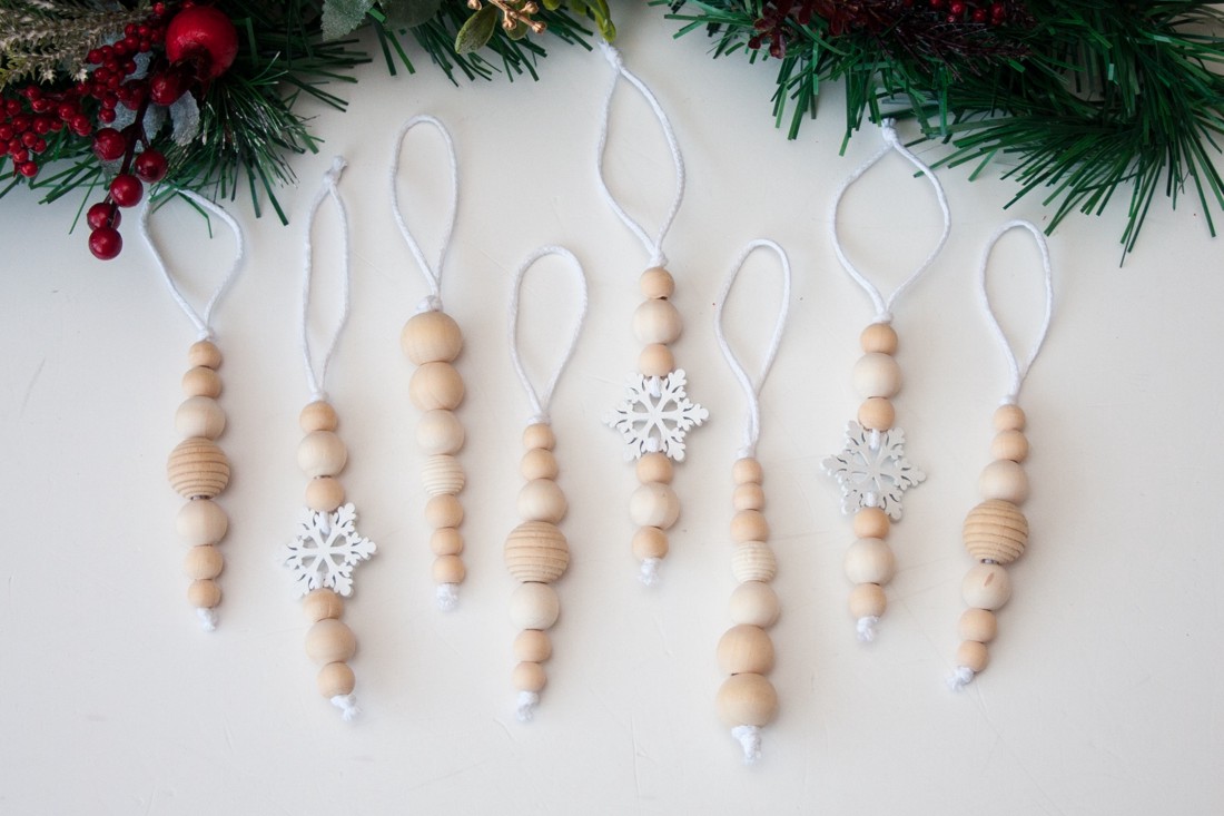 Ornamente din lemn pentru pomul de Crăciun 8 bucăți - Mistletoe -  - Artynos.ro