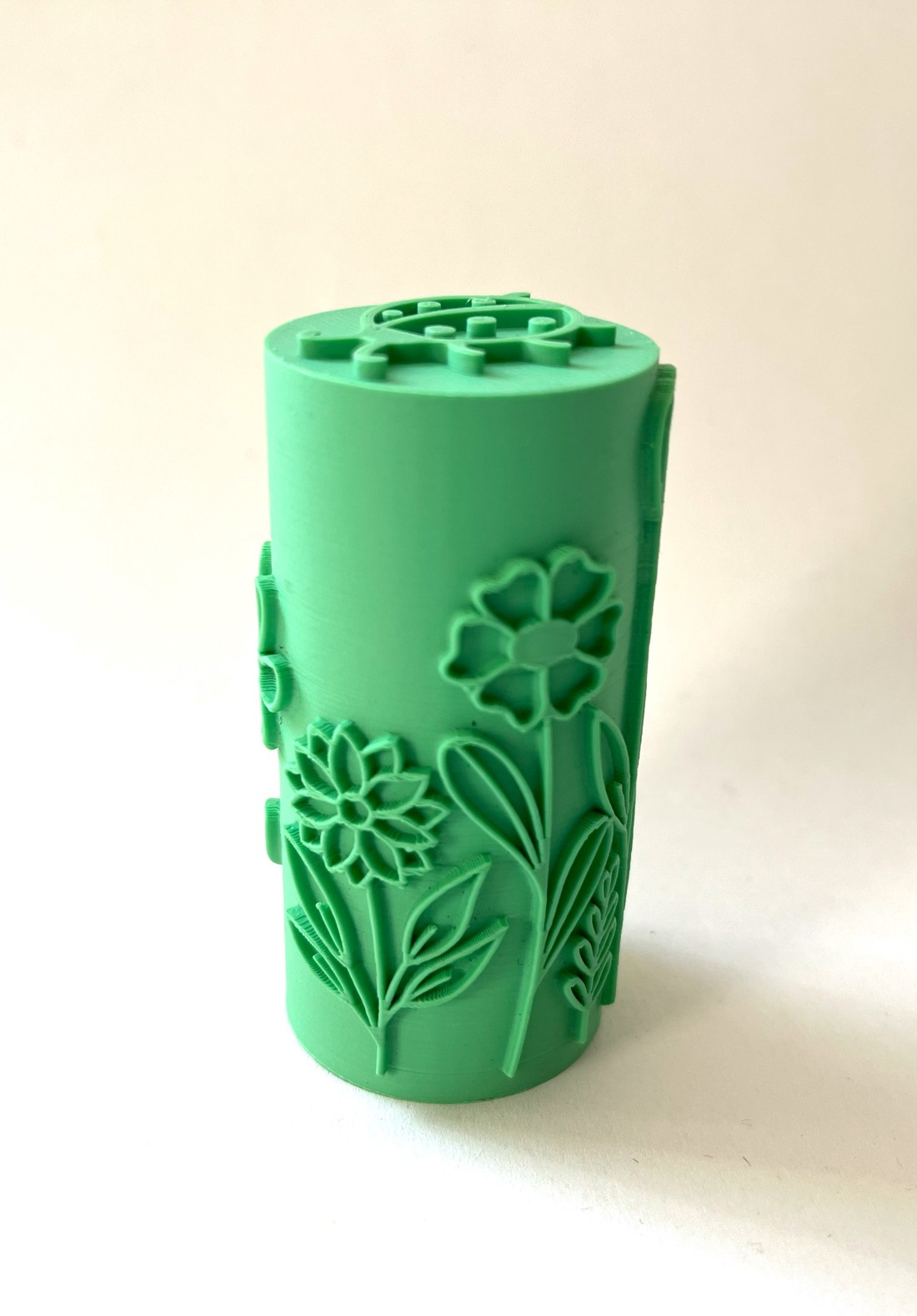 Rolă de modelare cu textură Grădină înflorită � Rolă de modelare cu textură Floral Garden � Pentru modelarea plastilinei și a produselor de patiserie � Imprimare 3D -  - Artynos.ro