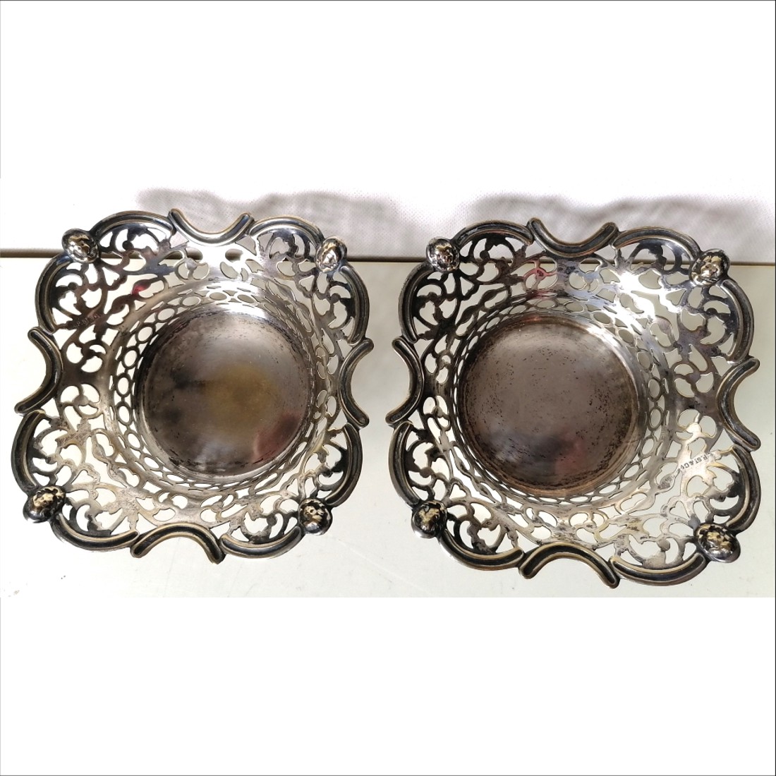 Farfurie de servit cu model ajurat, în stil edwardian, 2 bucăți - bijuterii - suporturi și cutii de bijuterii - cutii de bijuterii - Artynos.ro