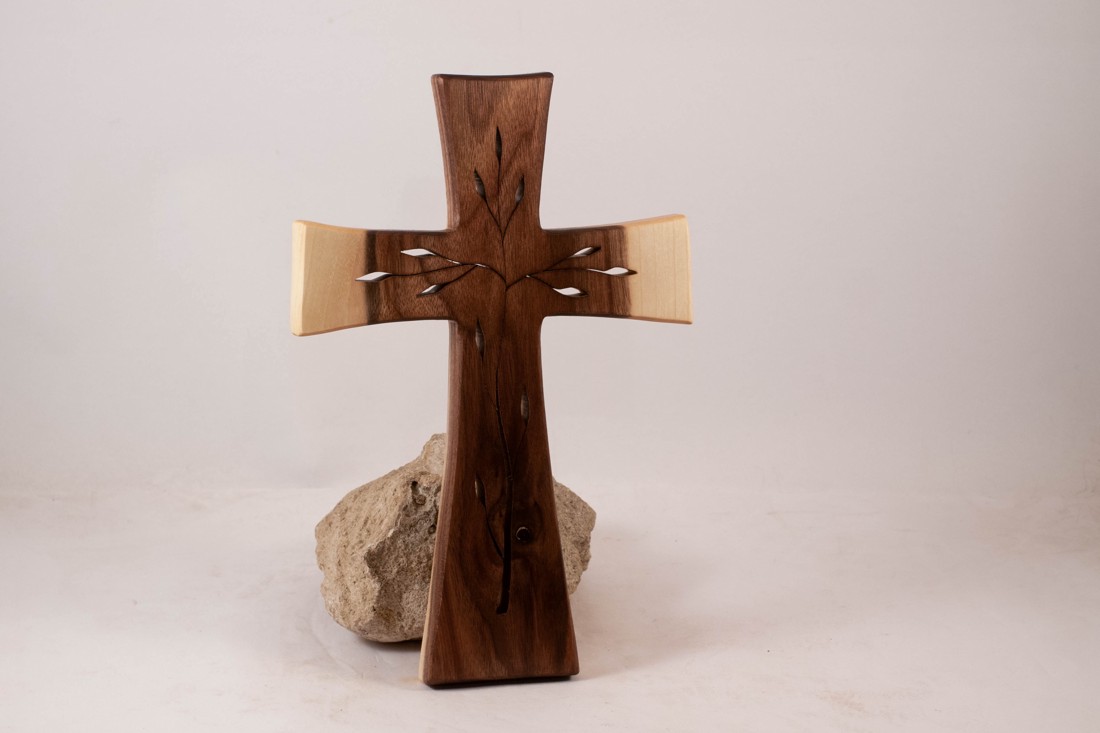 Cruce din lemn cu model, cruce de perete  - casă & stil de viață - accesorii religioase - cruce - Artynos.ro