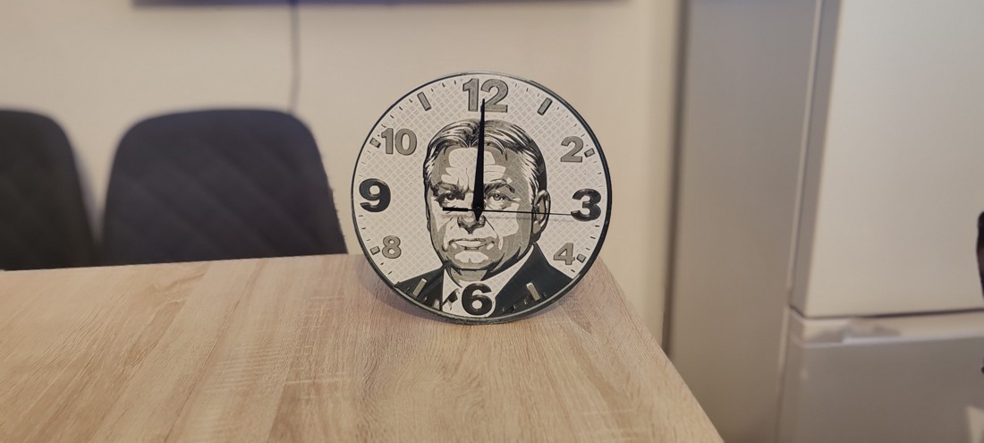 Ceas de perete 3D Viktor Orbán -  - Artynos.ro