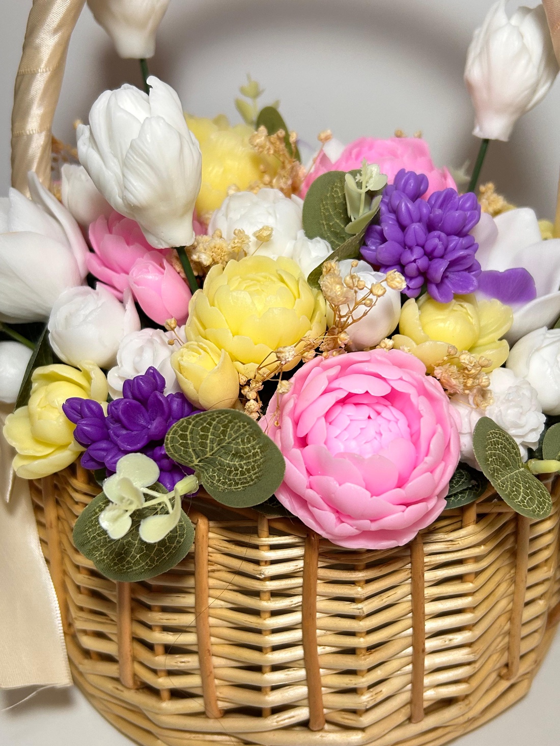 Cos cu flori din sapun - casă & stil de viață - decorațiuni de casă - accesorii florale - buchete de flori - Artynos.ro