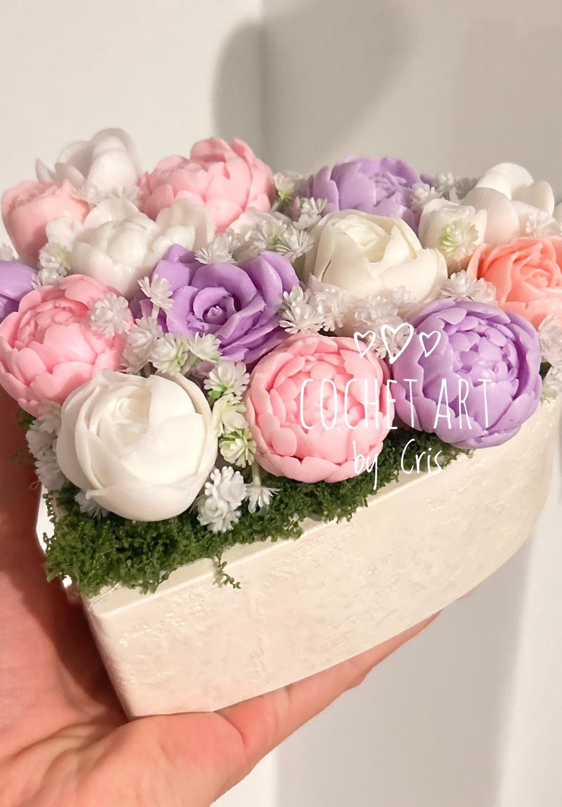 Aranjament inima din ceramica si flori parfumate din baza de sapun - casă & stil de viață - decorațiuni de casă - accesorii florale - cutii cu flori - Artynos.ro