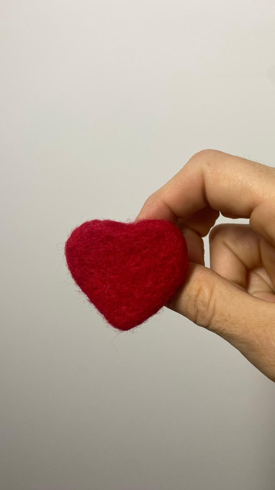 Mărțișor broșă - Inimă - bijuterii - mărțișor - Artynos.ro