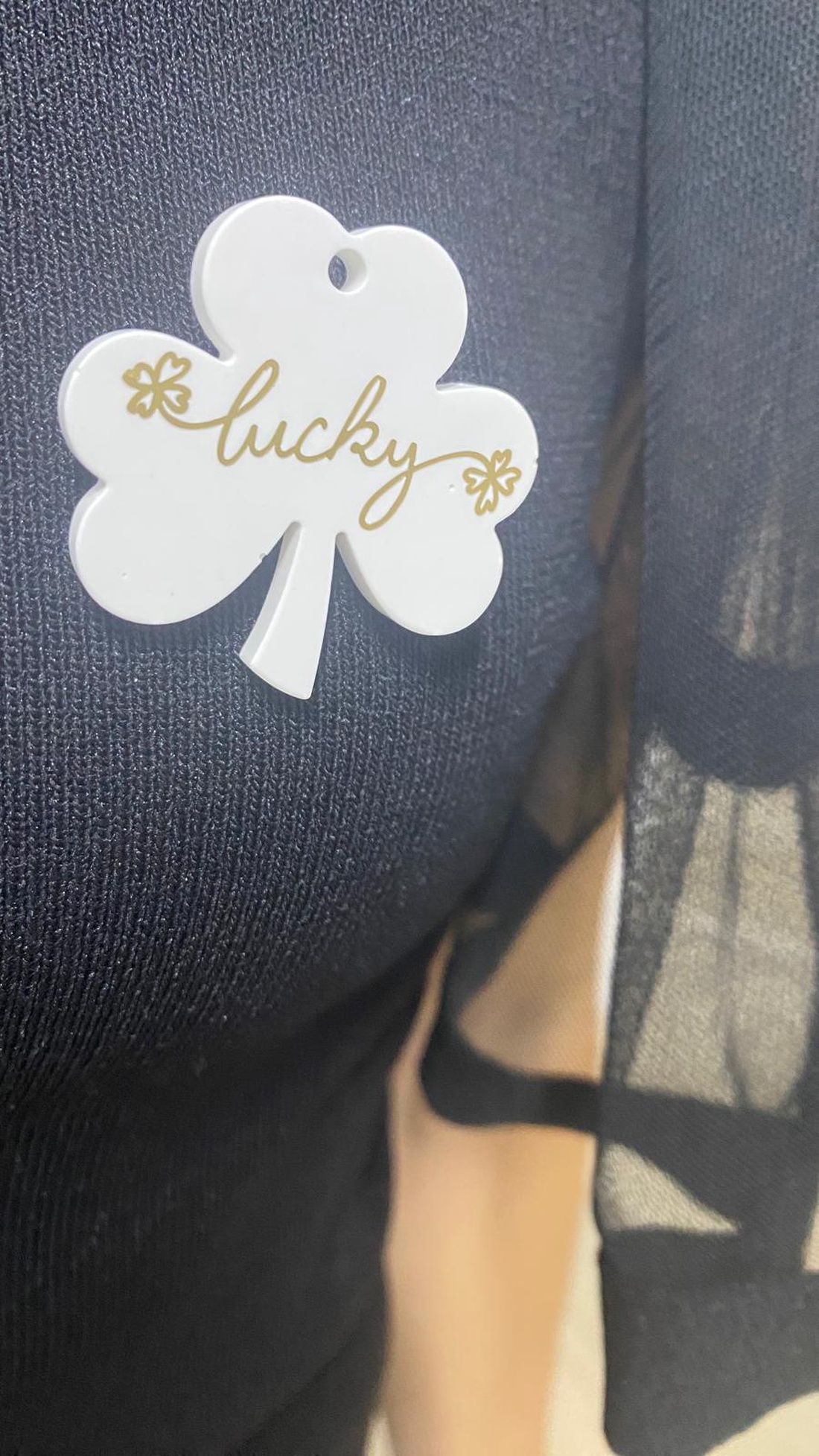 Mărțișor broșă - formă de trifoi - Lucky - bijuterii - mărțișor - Artynos.ro