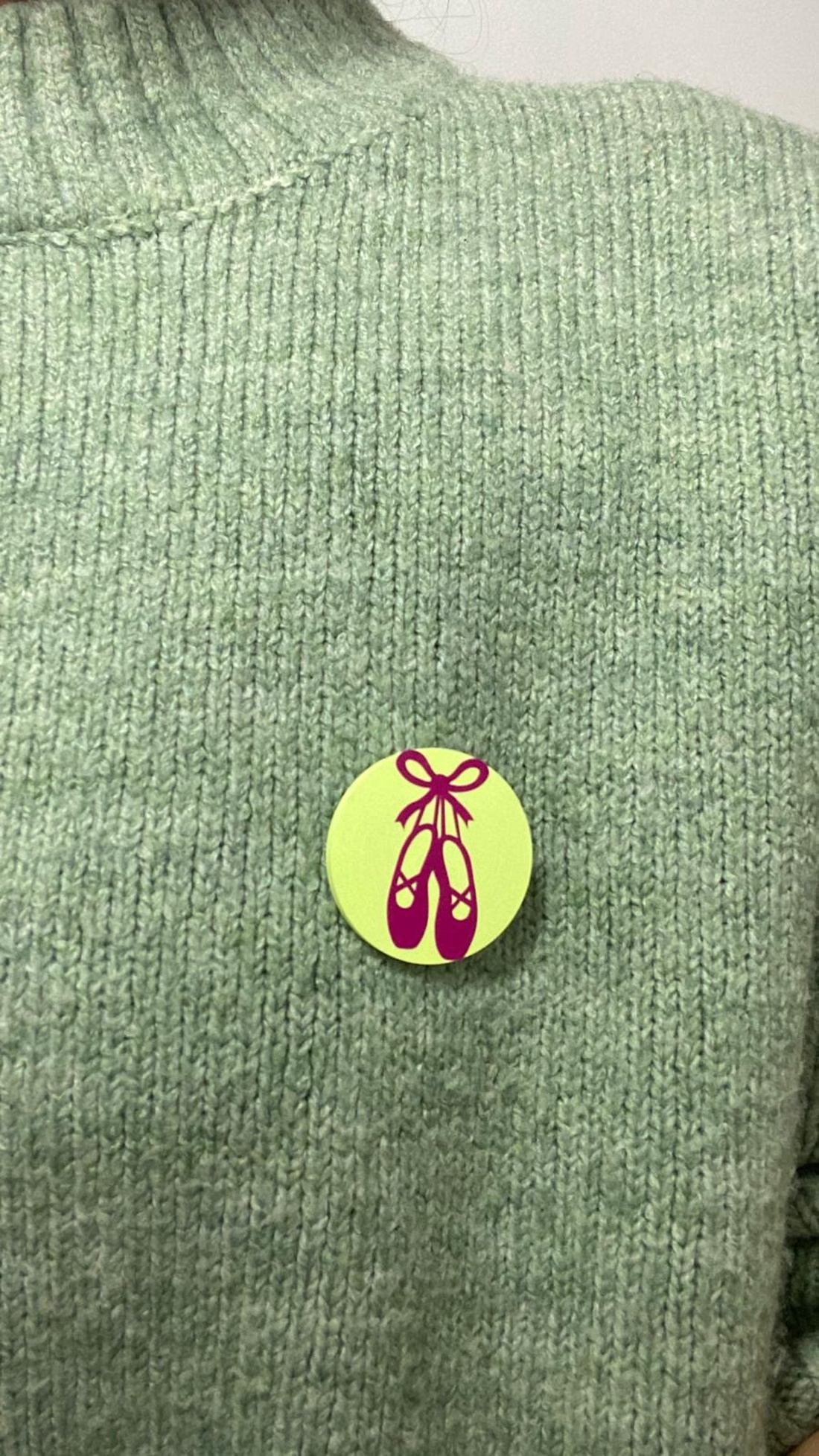 Mărțișor broșă - 3.5 cm - Poante balerină - bijuterii - mărțișor - Artynos.ro