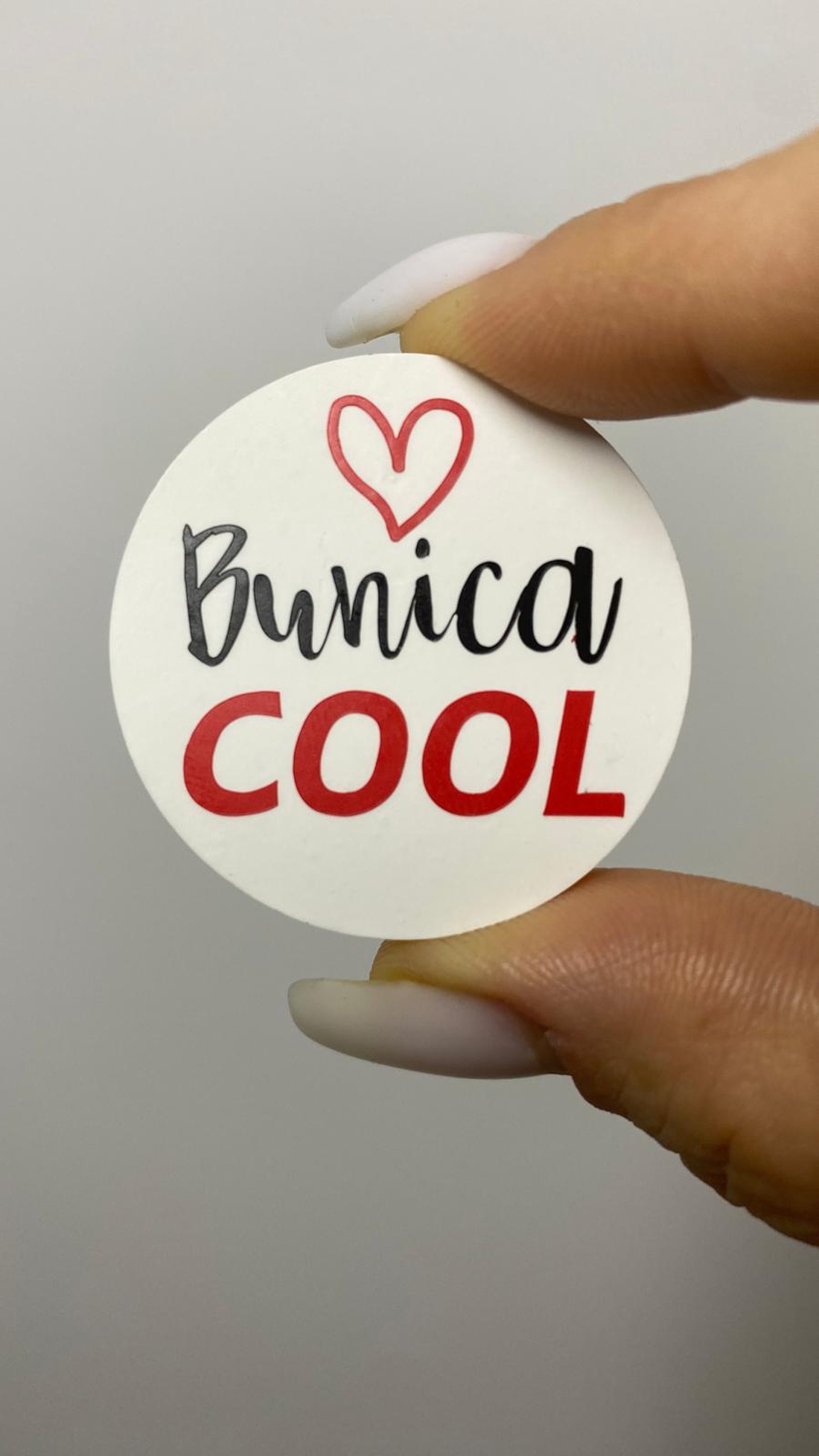 Mărțișor broșă - 3.5 cm - Bunica COOL - bijuterii - mărțișor - Artynos.ro