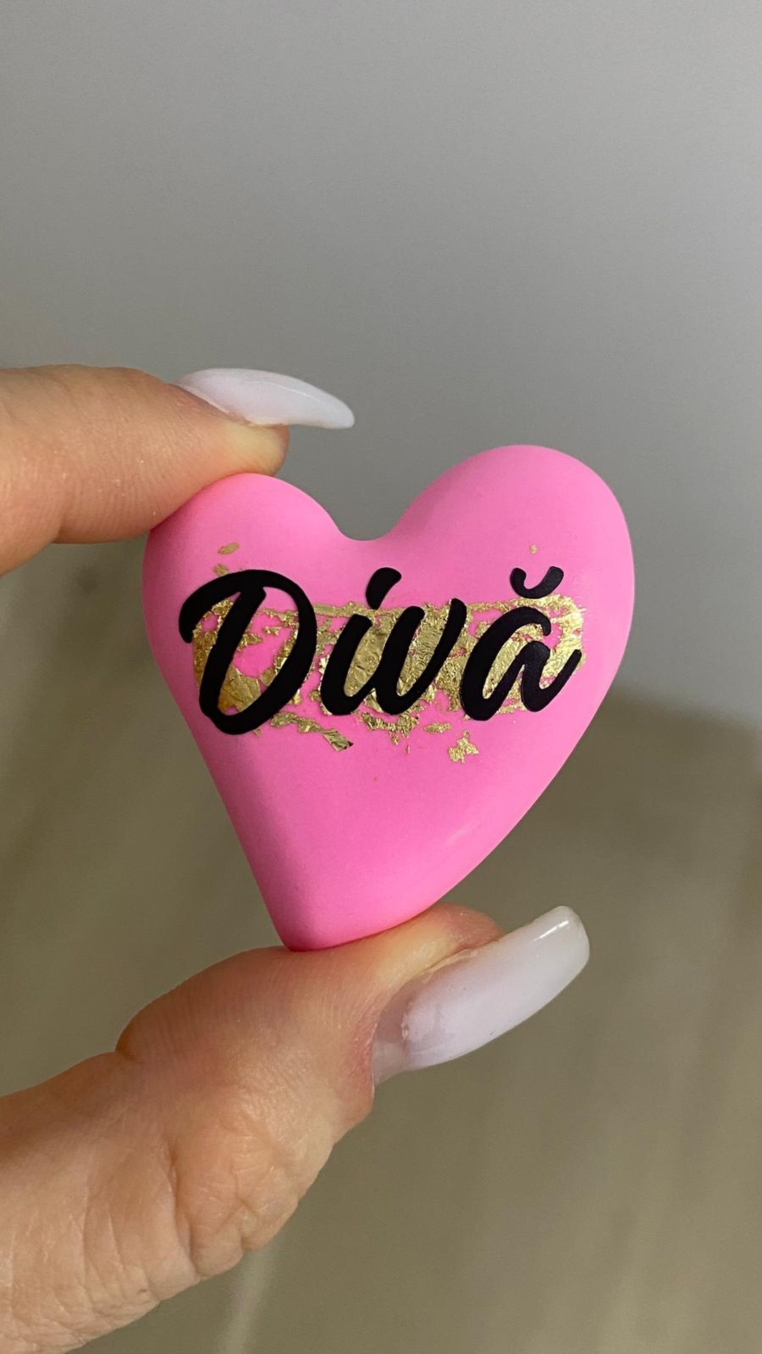 Broșă - 4 cm - Divă - bijuterii - broșe - Artynos.ro