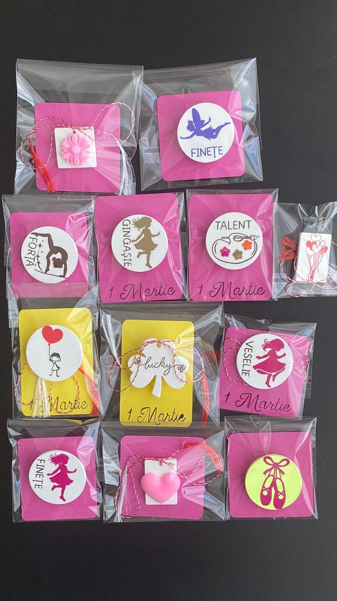 Mărțișor broșă free spirit � suport pătrat 2 cm - bijuterii - mărțișor - Artynos.ro