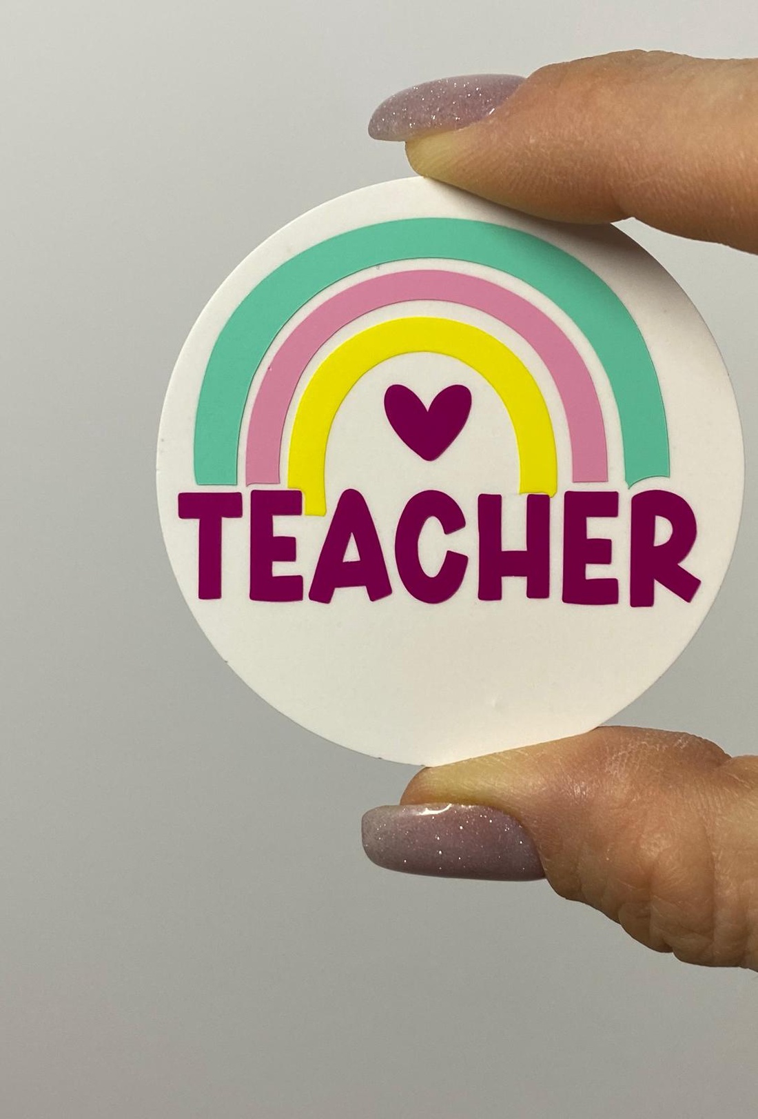 Mărțișor broșă - 5.5 cm - Teacher rainbow - bijuterii - mărțișor - Artynos.ro