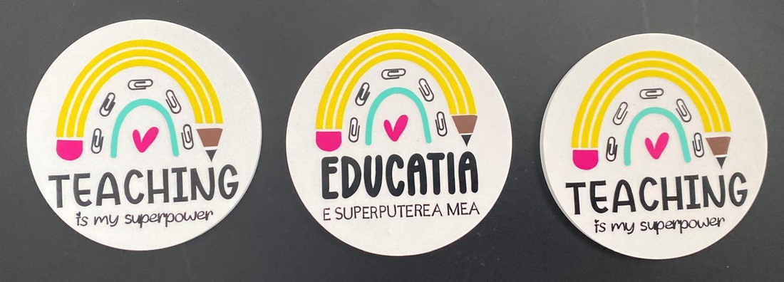 Broșă - 5.5 cm - Teaching is my superpower - bijuterii - mărțișor - Artynos.ro