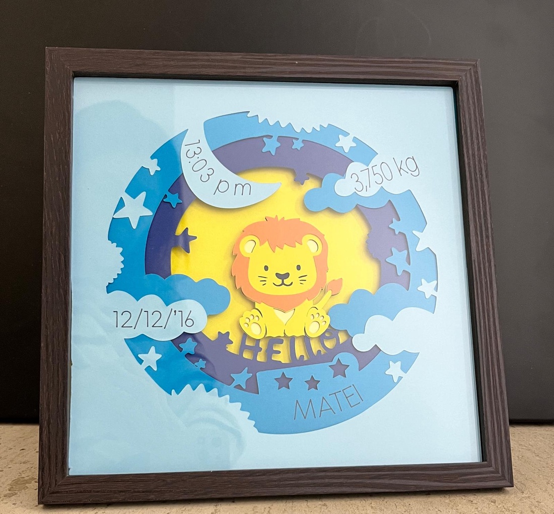 Ramă personalizata cu datele bebelușului - băiețel - jucării și echipamente pentru copii - cadouri baby shower - Artynos.ro