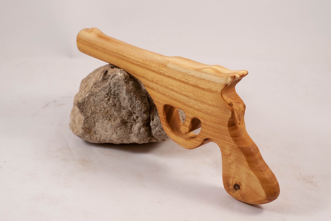 Joc pistol din lemn - - Artynos.ro Joc pistol din lemn - - Artynos.ro