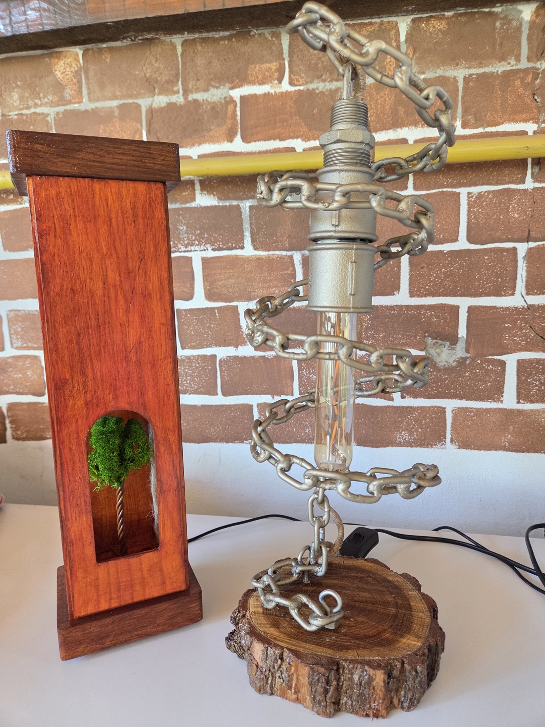 Pachet Cadou Artizanal Crafted Nature � Lampă Industrială cu Lanț + Lampă Ambientală cu Licheni - casă & stil de viață - lămpi și corpuri de iluminat - lampă de ambianță - Artynos.ro