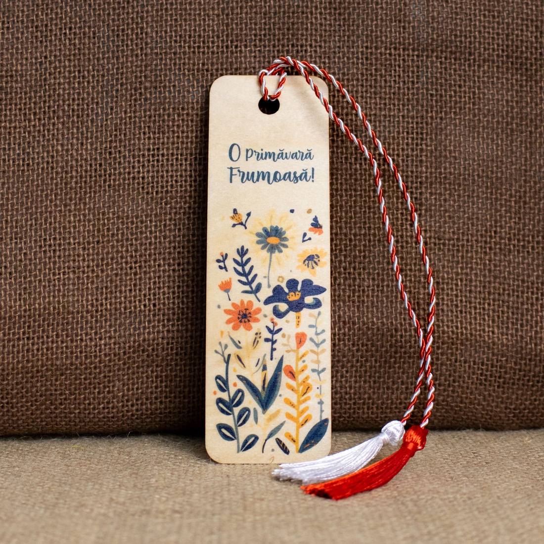 Martisor din lemn, semn de carte, Bine ai venit primavara - bijuterii - mărțișor - Artynos.ro
