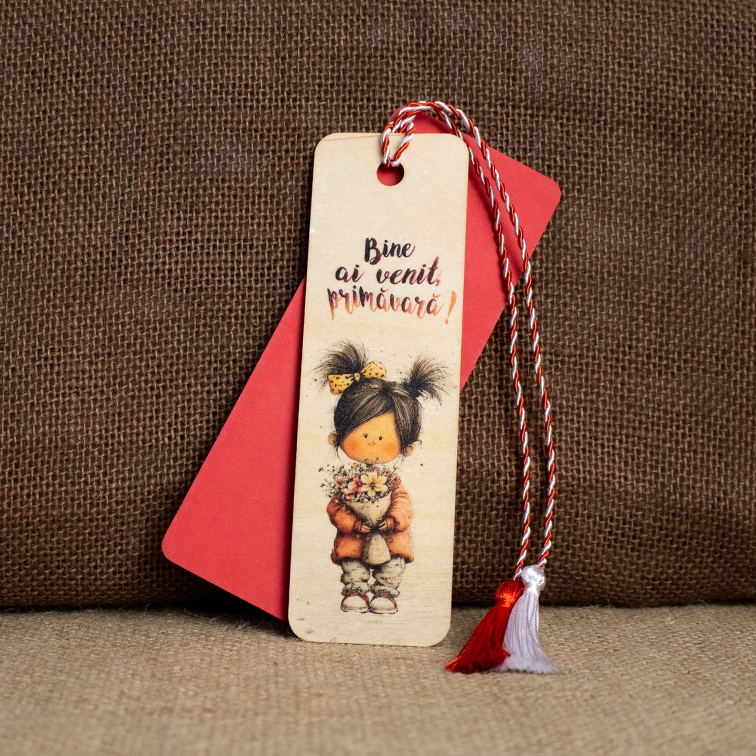 Martisor din lemn, semn de carte, Primavara in dar - bijuterii - mărțișor - Artynos.ro