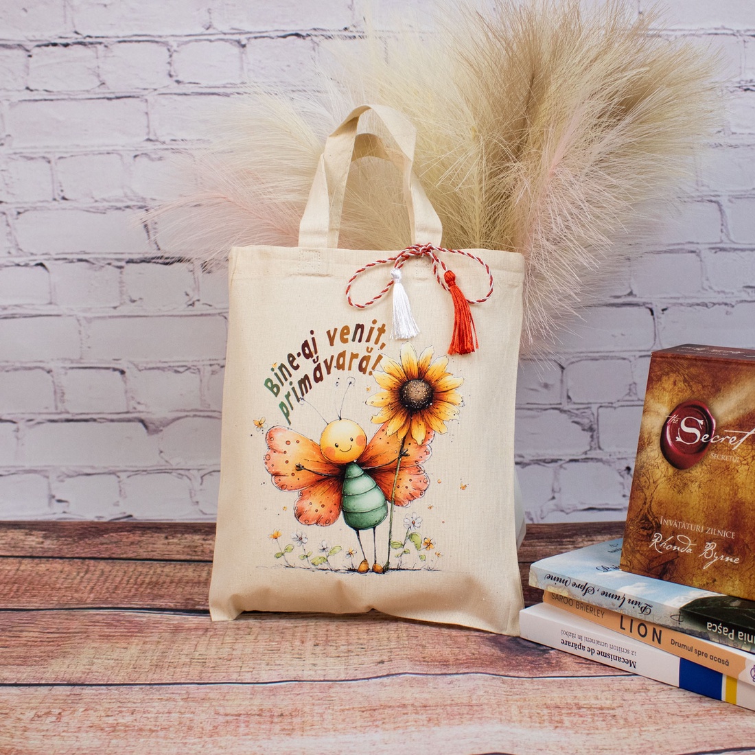 Sacoșă mărțișor textilă din bumbac, 22 � 26 cm � Fluturași de primăvară - bijuterii - mărțișor - Artynos.ro