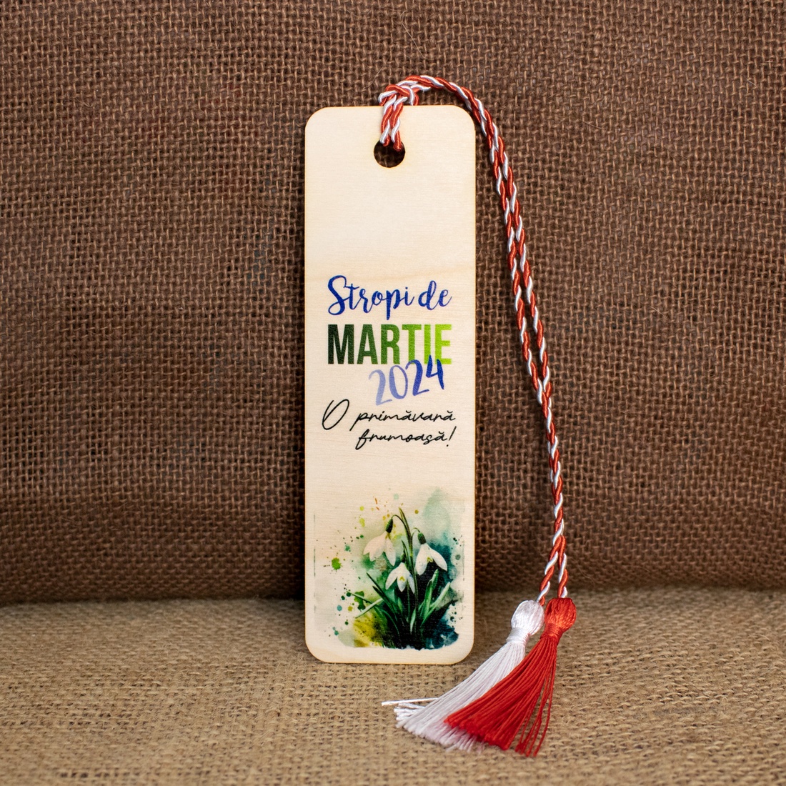 Martisor din lemn, semn de carte, personalizat Stropi de MARTIE - bijuterii - mărțișor - Artynos.ro