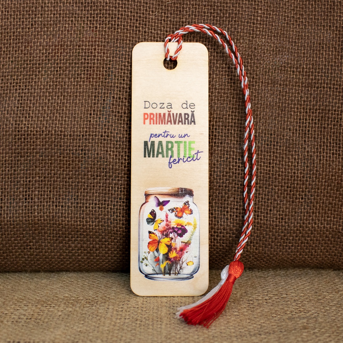 Martisor din lemn, semn de carte, personalizat Doza de PRIMAVARA - bijuterii - mărțișor - Artynos.ro