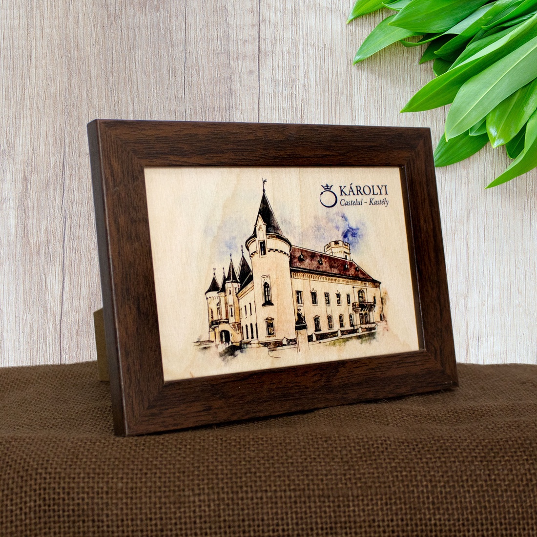 Tablou suvenir din lemn, Acuarela, Castelul Karolyi Carei, dimensiune 10/15, rama inclusa - casă & stil de viață - decorațiuni de casă - picturi murale - artă de perete din lemn - Artynos.ro