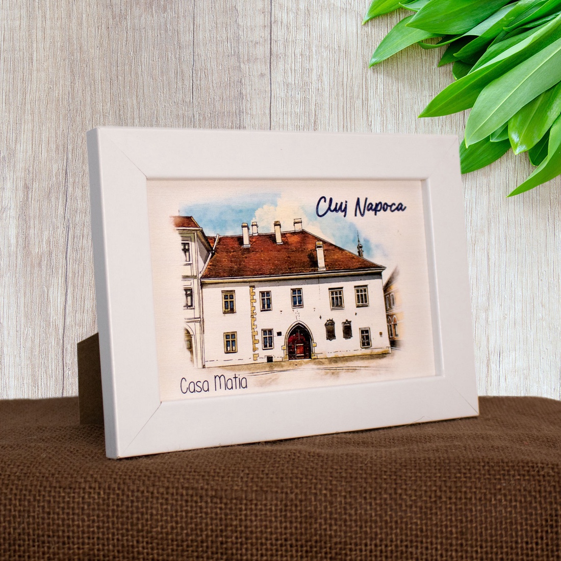 Tablou suvenir, din lemn, acuarela, Casa Matia, Cluj Napoca, dimensiune 10/15 cm, rama inclusa - casă & stil de viață - decorațiuni de casă - picturi murale - artă de perete din lemn - Artynos.ro