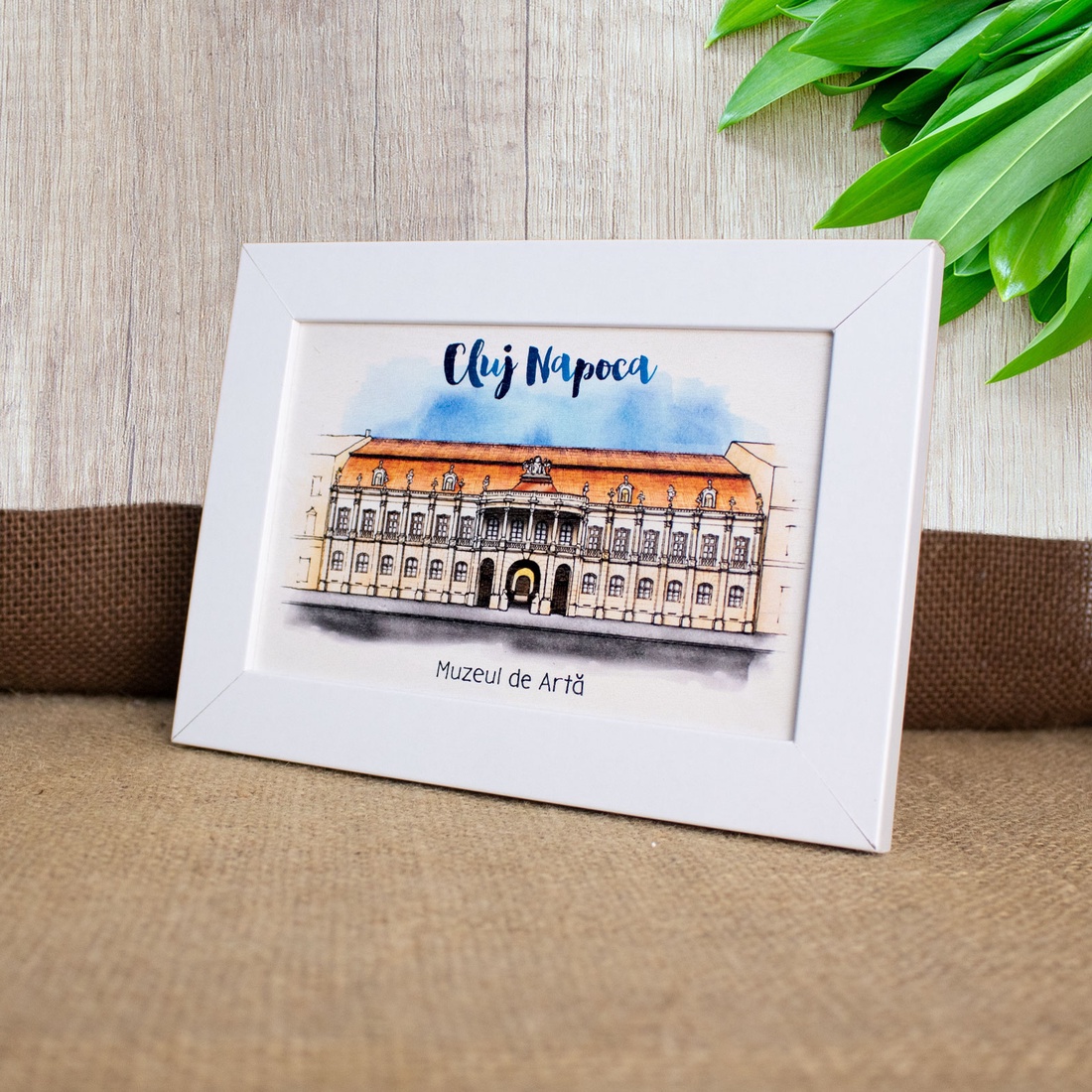 Tablou suvenir din lemn, acuarela, Muzeul de Arta Cluj Napoca, dimensiune 10/15, rama inclusa - casă & stil de viață - decorațiuni de casă - picturi murale - artă de perete din lemn - Artynos.ro