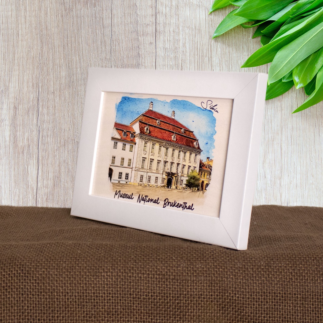 Tablou suvenir din lemn, acuarela, Muzeul National Brukenthal Sibiu, dimensiune 10 x15 cm, rama inclusa - casă & stil de viață - decorațiuni de casă - picturi murale - artă de perete din lemn - Artynos.ro