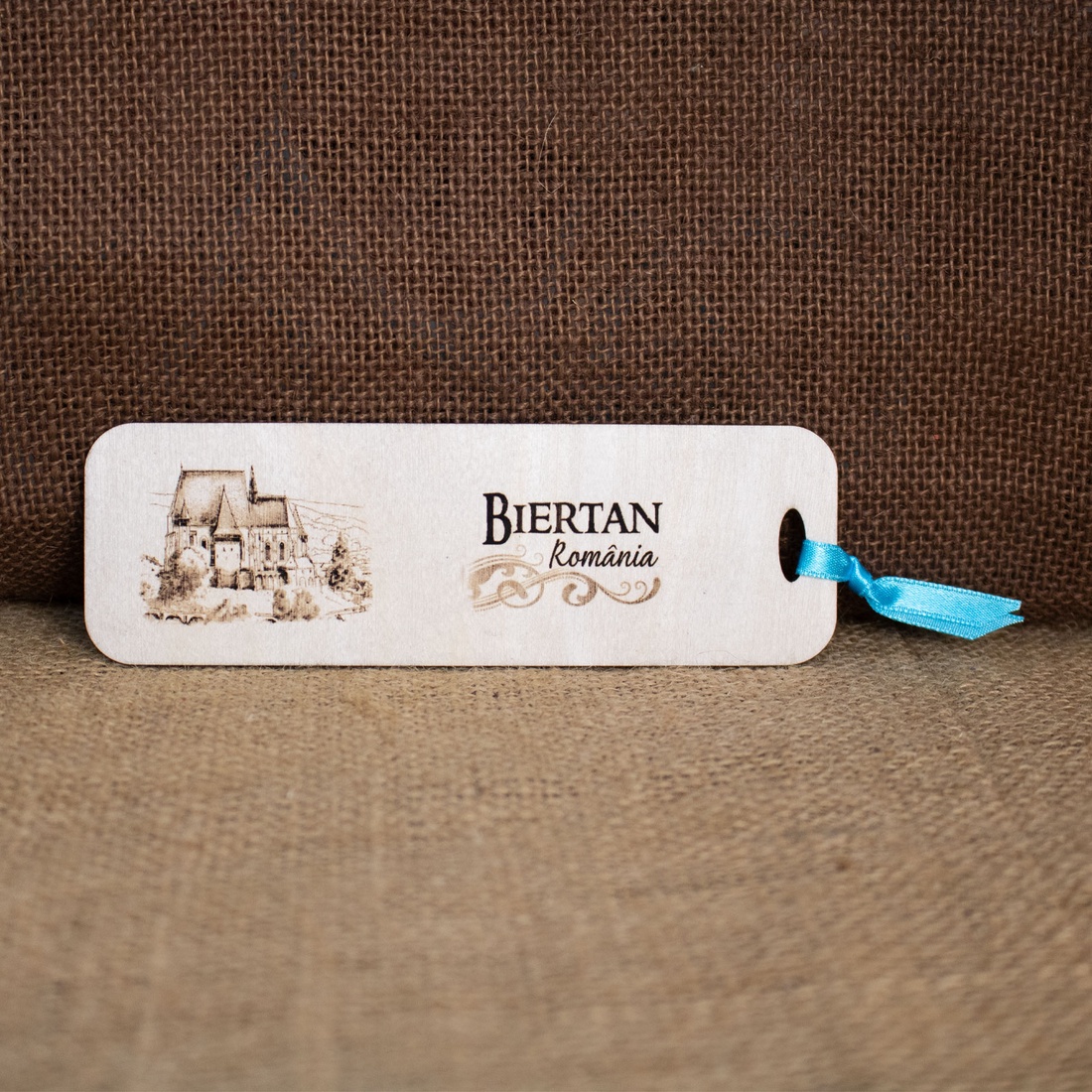 Semn De Carte suvenir, Din Lemn, Gravat, Biserica Fortificata Biertan, Biertan, Sibiu - cărți și creații cu tematică muzicală, cadouri - semn de carte - Artynos.ro