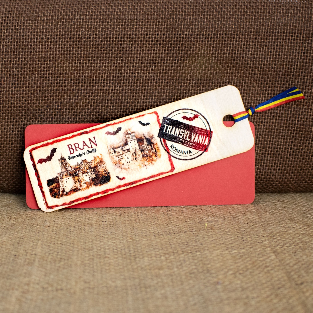 Semn de carte suvenir, din lemn, acurela, Castelul Bran - cărți și creații cu tematică muzicală, cadouri - semn de carte - Artynos.ro
