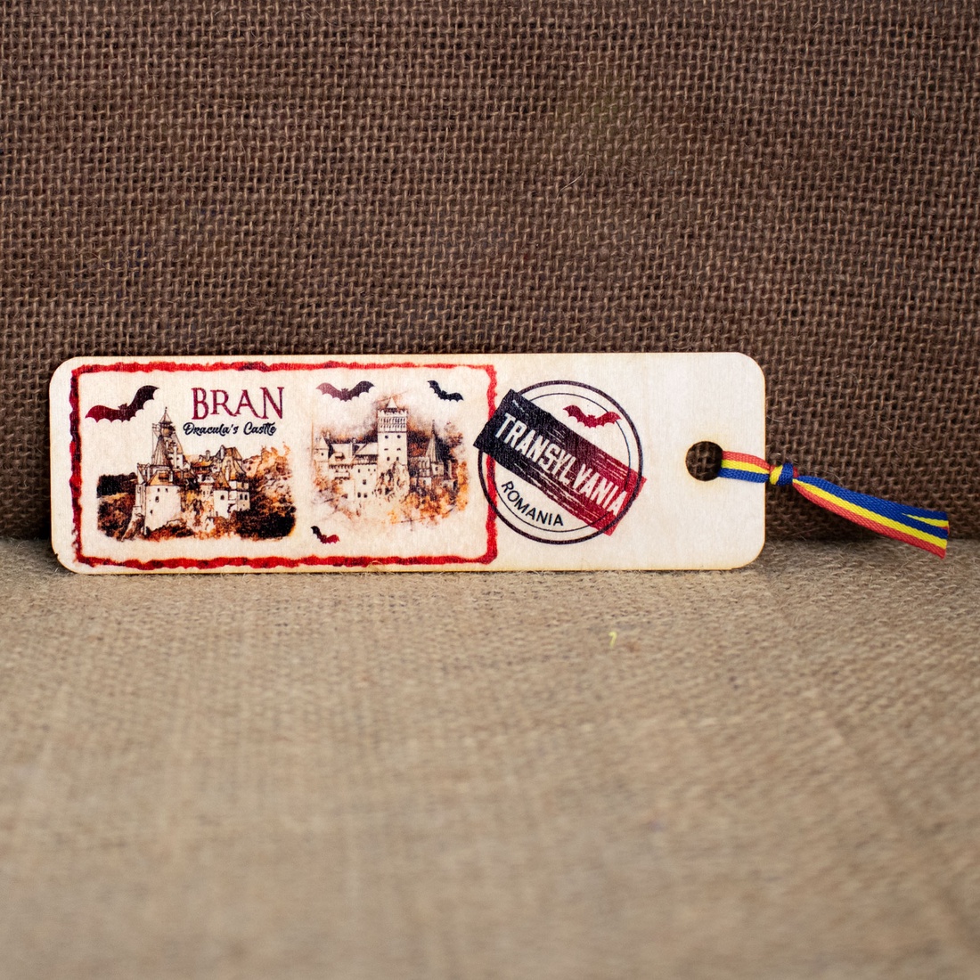 Semn de carte suvenir, din lemn, acurela, Castelul Bran - cărți și creații cu tematică muzicală, cadouri - semn de carte - Artynos.ro