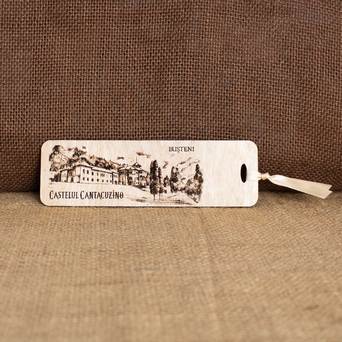 Semn de carte suvenir, din lemn, gravat, Castelul Cantacuzino, Busteni - cărți și creații cu tematică muzicală, cadouri - semn de carte - Artynos.ro