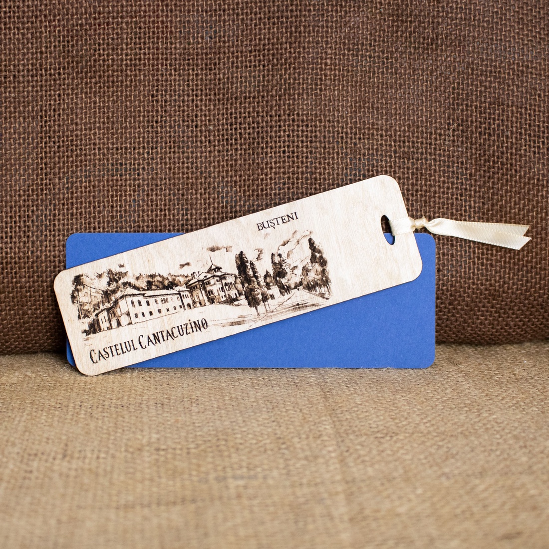 Semn de carte suvenir, din lemn, gravat, Castelul Cantacuzino, Busteni - cărți și creații cu tematică muzicală, cadouri - semn de carte - Artynos.ro