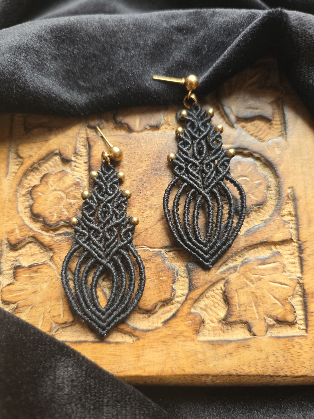 Cercei micro-macrame Black Onyx Lace  - bijuterii - cercei - cercei lungi - Artynos.ro