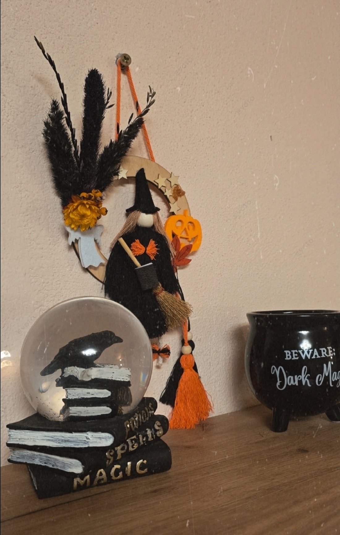 Decorațiune perete vrăjitoare, Păpușă vrăjitoare handmade, Decorațiune drăguță Halloween, Cadou de toamnă - casă & stil de viață - decorațiuni de casă - decorațiuni de pereți - decor de pereți, macrame - Artynos.ro