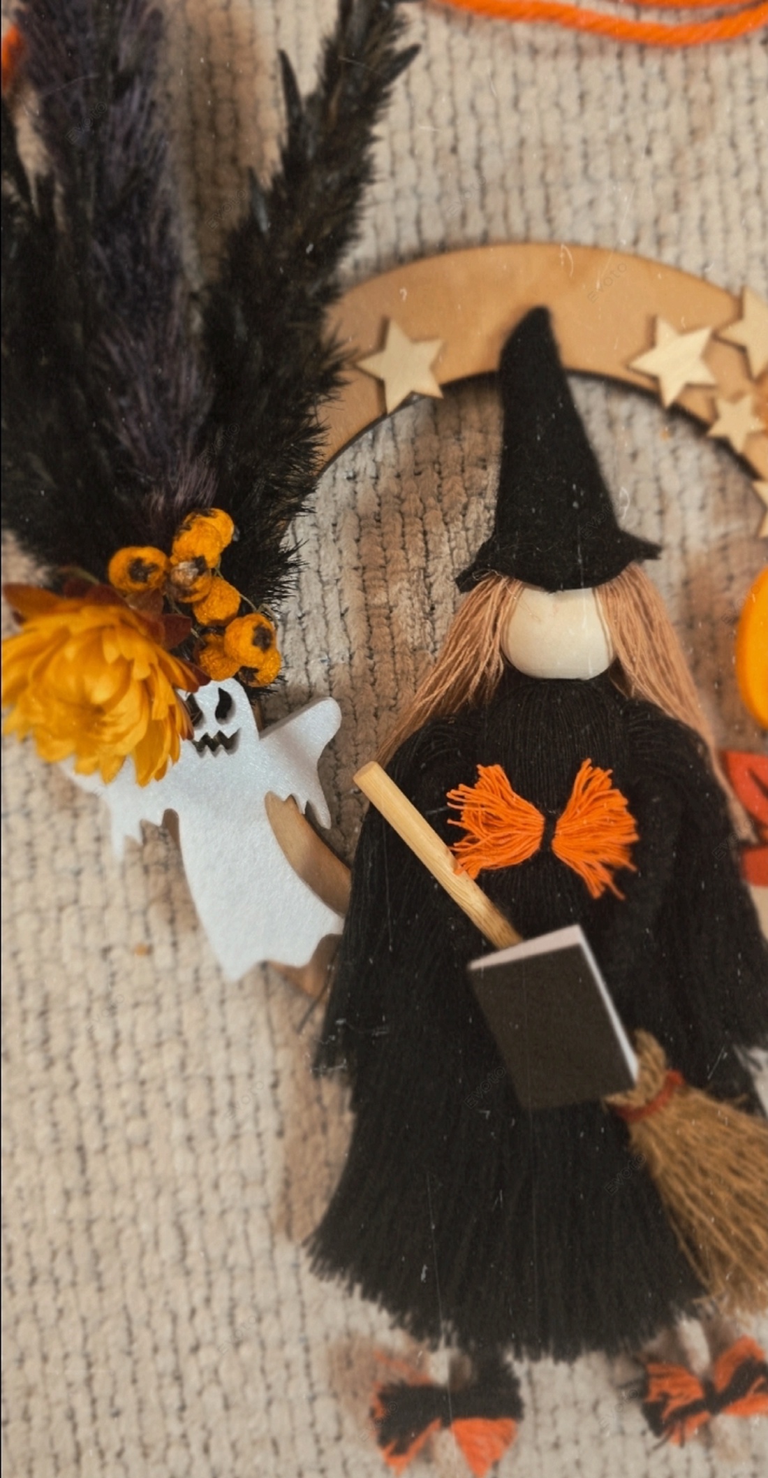 Decorațiune perete vrăjitoare, Păpușă vrăjitoare handmade, Decorațiune drăguță Halloween, Cadou de toamnă - casă & stil de viață - decorațiuni de casă - decorațiuni de pereți - decor de pereți, macrame - Artynos.ro
