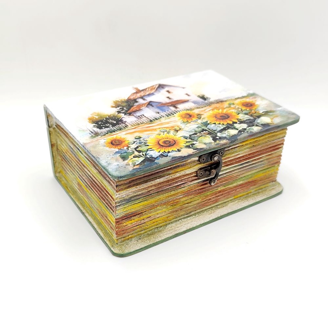 Cutie lemn tip carte, unicat, casa langa camp cu floarea soarelui, 4496 - bijuterii - suporturi bijuterii și cutie bijuterii - cutii de bijuterii - Artynos.ro Cutie lemn tip carte, unicat, casa langa camp cu floarea soarelui, 4496 - bijuterii - suporturi bijuterii și cutie bijuterii - cutii de bijuterii - Artynos.ro