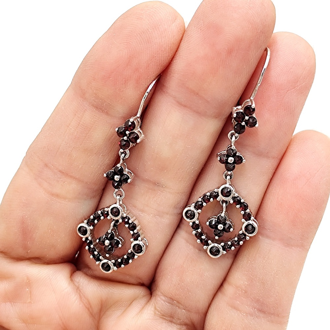 Cercei din argint cu zirconii negre 4522 - bijuterii - cercei - cercei și ornamente pentru urechi - Artynos.ro