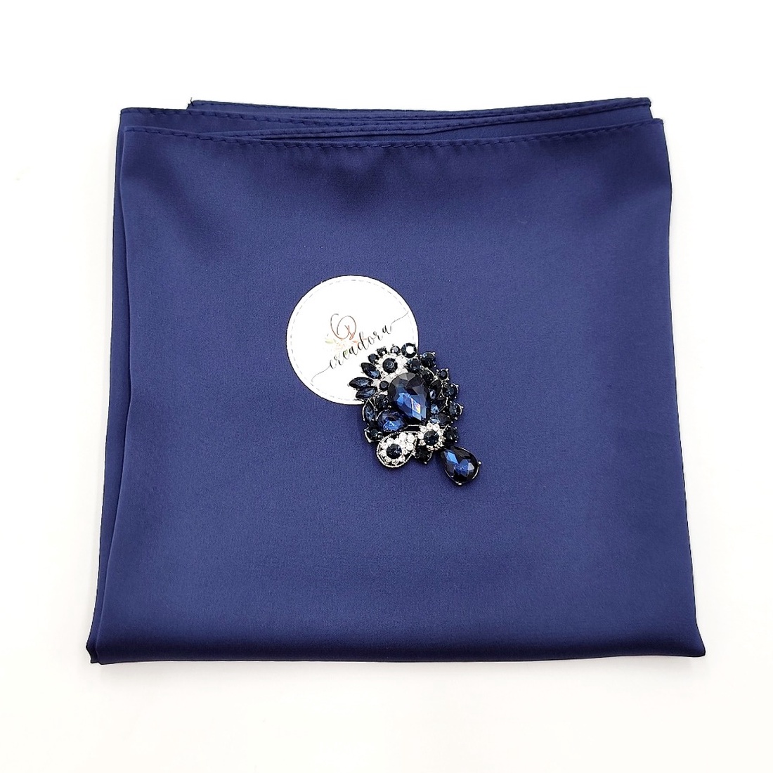 Set cadou esarfa satinata bleumarin si brosa 4527 - casă & stil de viață - set de cadou - Artynos.ro Set cadou esarfa satinata bleumarin si brosa 4527 - casă & stil de viață - set de cadou - Artynos.ro