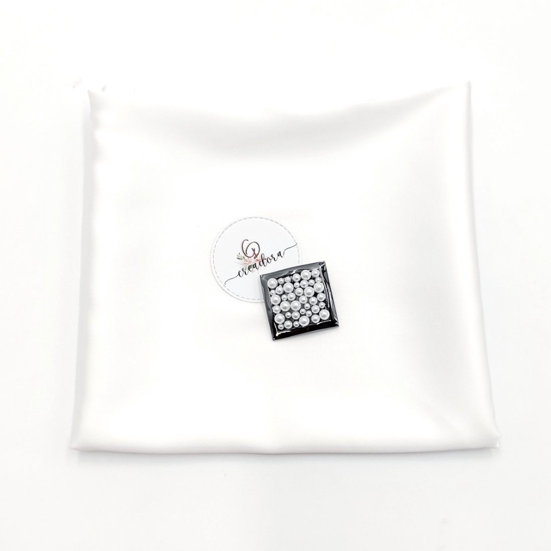 Set cadou esarfa satinata alba si inel esarfa 4528 - casă & stil de viață - set de cadou - Artynos.ro Set cadou esarfa satinata alba si inel esarfa 4528 - casă & stil de viață - set de cadou - Artynos.ro