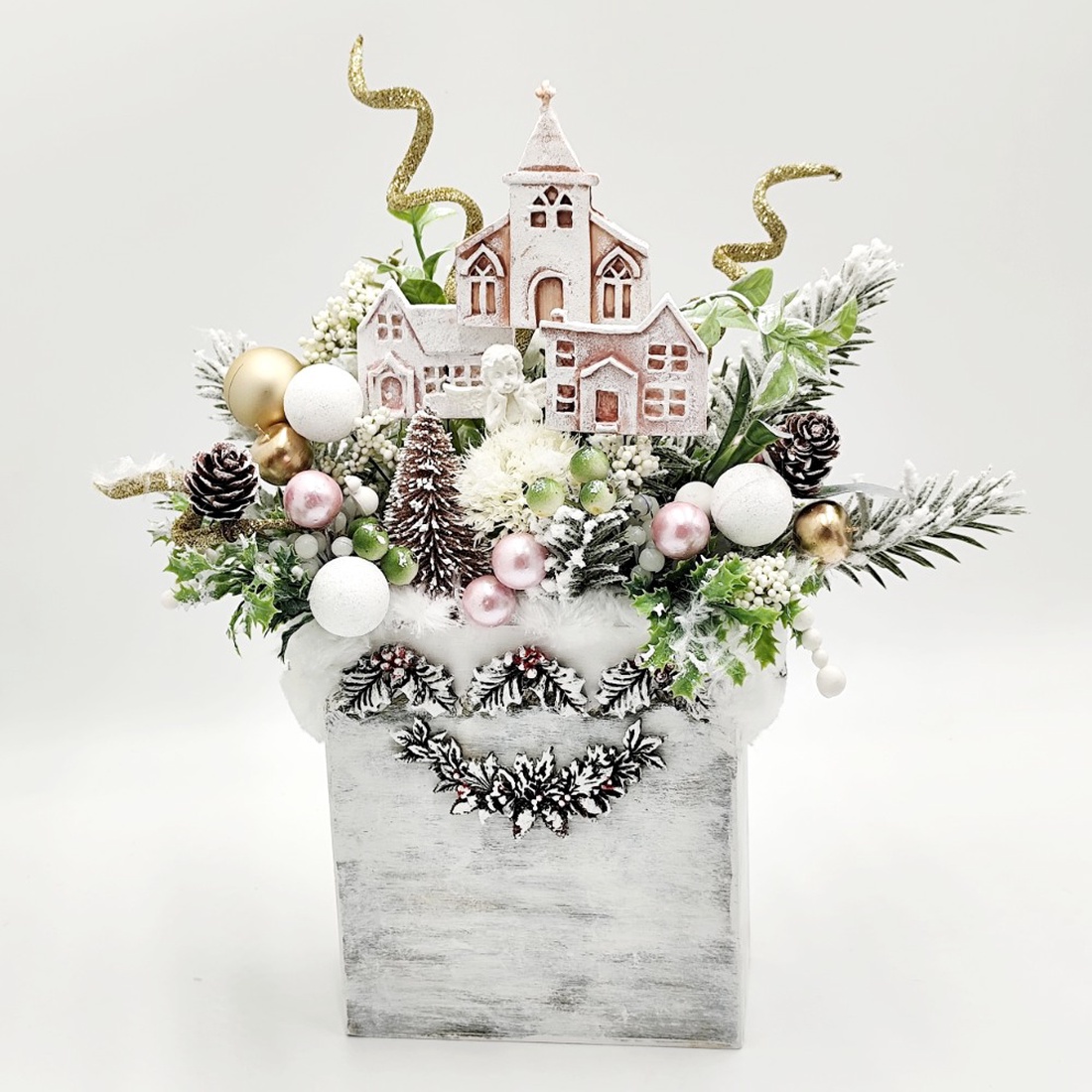 Aranjament de Craciun handmade, sat de poveste, 4542 - crăciun - decorațiuni de crăciun de casă - decor pentru masă de crăciun - Artynos.ro