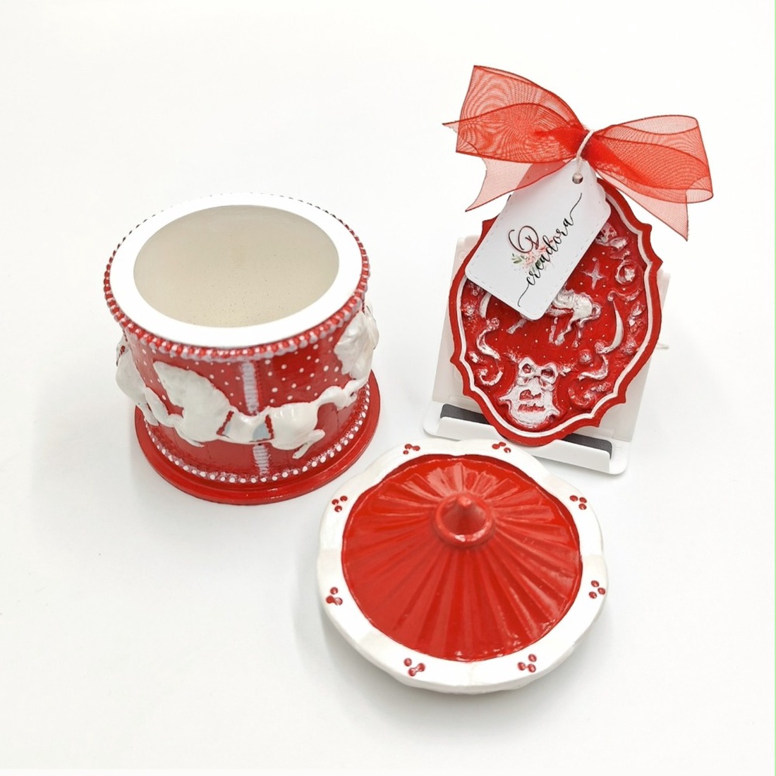 Set decorativ de Craciun pictat manual, carusel rosu alb, 4556 - crăciun - decorațiuni de crăciun de casă - decor pentru masă de crăciun - Artynos.ro