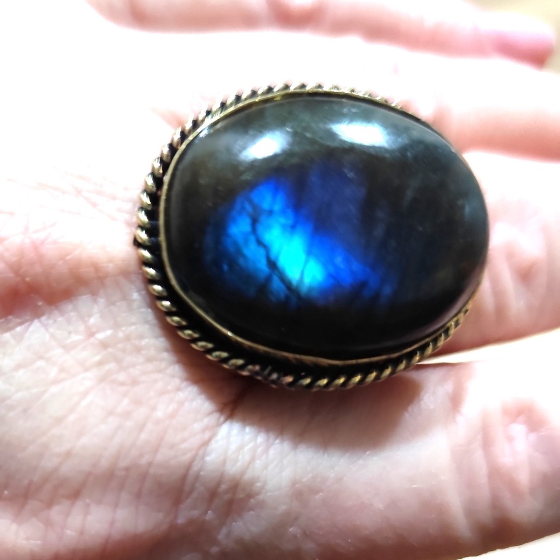 Inel metalic oval auriu antichizat cu labradori 4577 - bijuterii - inele - inele cu pietre semiprețioase - Artynos.ro