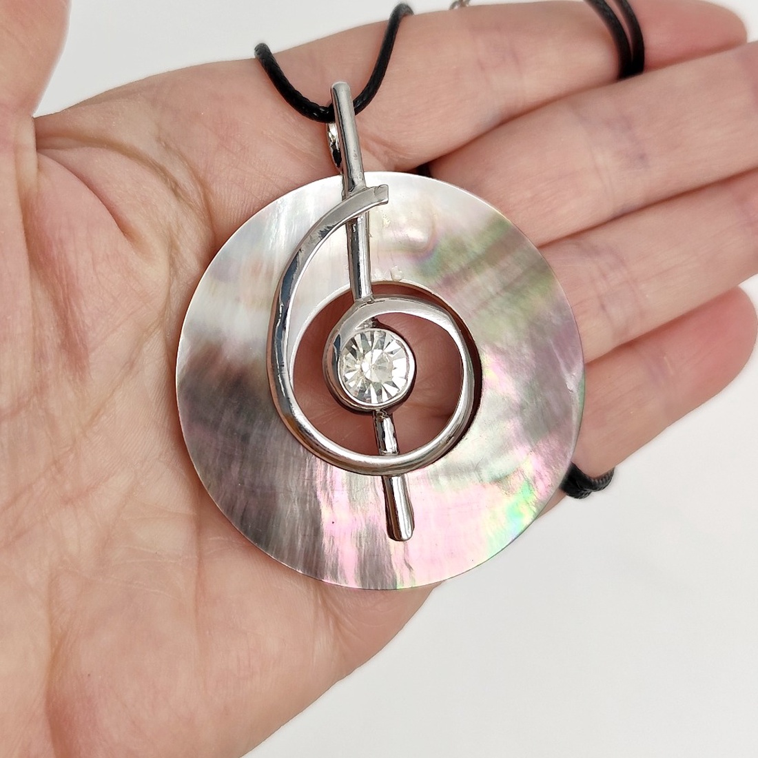 Colier pandantiv din sidef cu cheia sol  4606 - bijuterii - coliere - coliere cu pandative - Artynos.ro